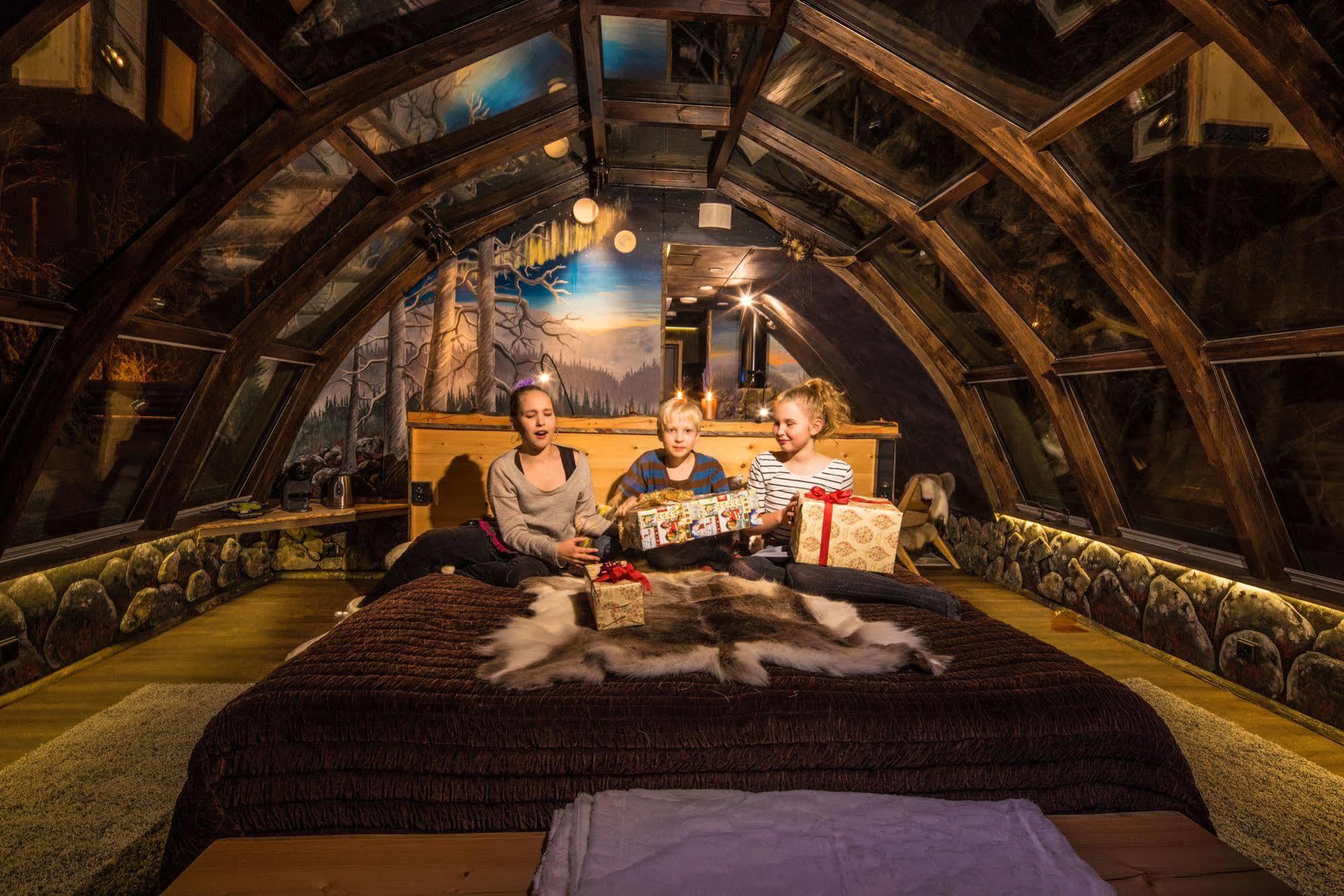 Lapland Northern Lights Hotel Ilveslinna Ranua Bagian luar foto